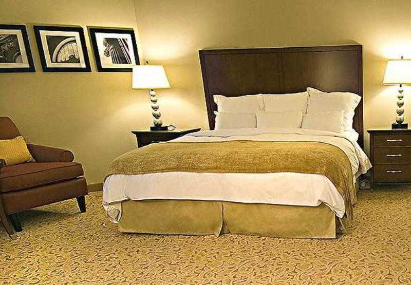 Hotel Marriott Fairview Park 4*